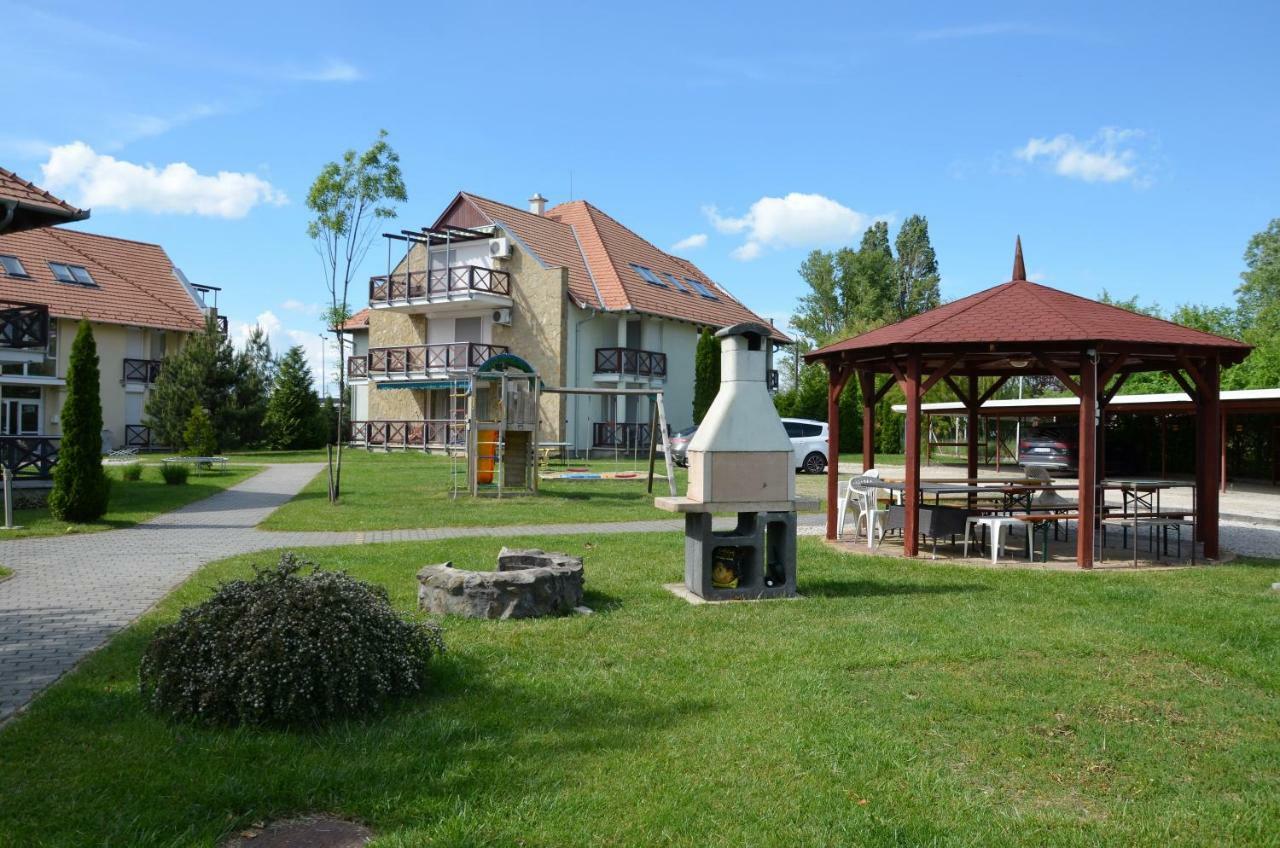 Vadszilva Apartman 벌러토뇌쇠드 외부 사진
